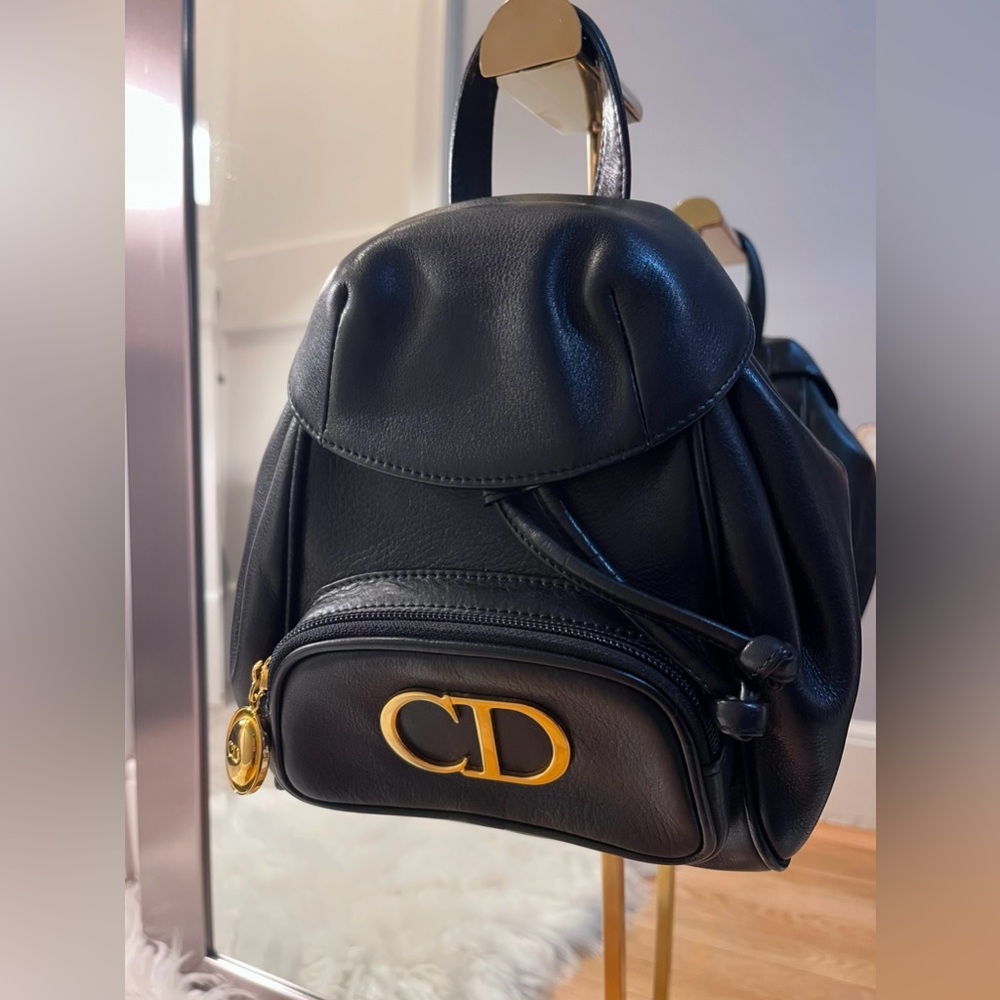 SOLD Dior Black Leather Vintage Backpack W/Gold Hardware And Drawstring Closure - Picture 4 of 16